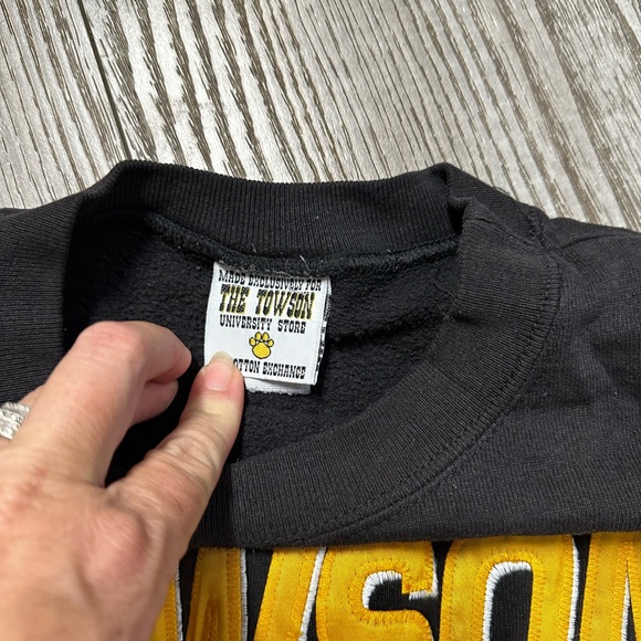 Vintage Towson University yellow embroidered black crewneck sweatshirt Maryland - Picture 4 of 5